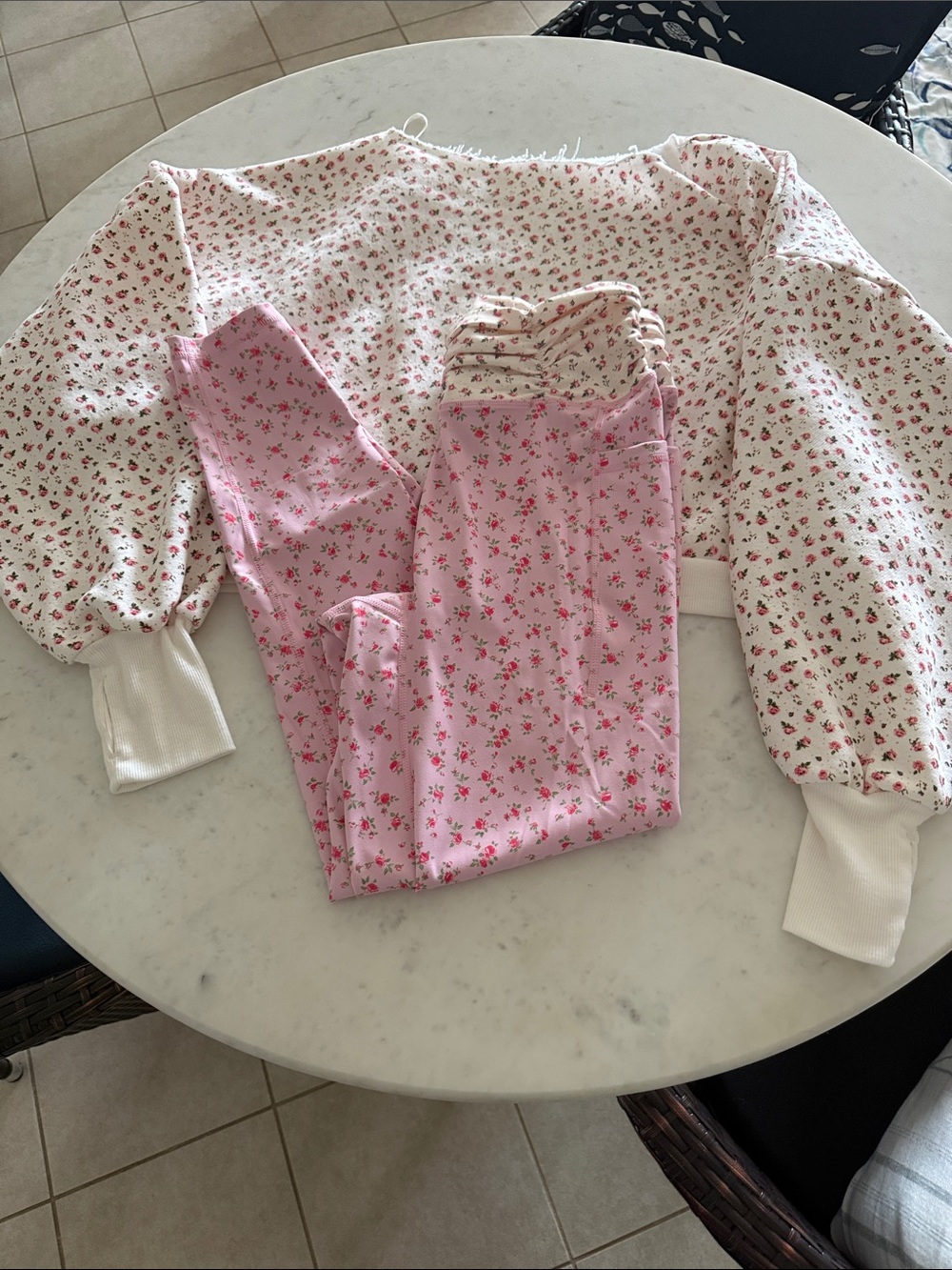 Women leggings and sweater